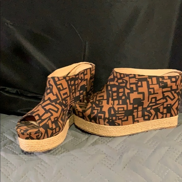 Summer shoes - Picture 2 of 3